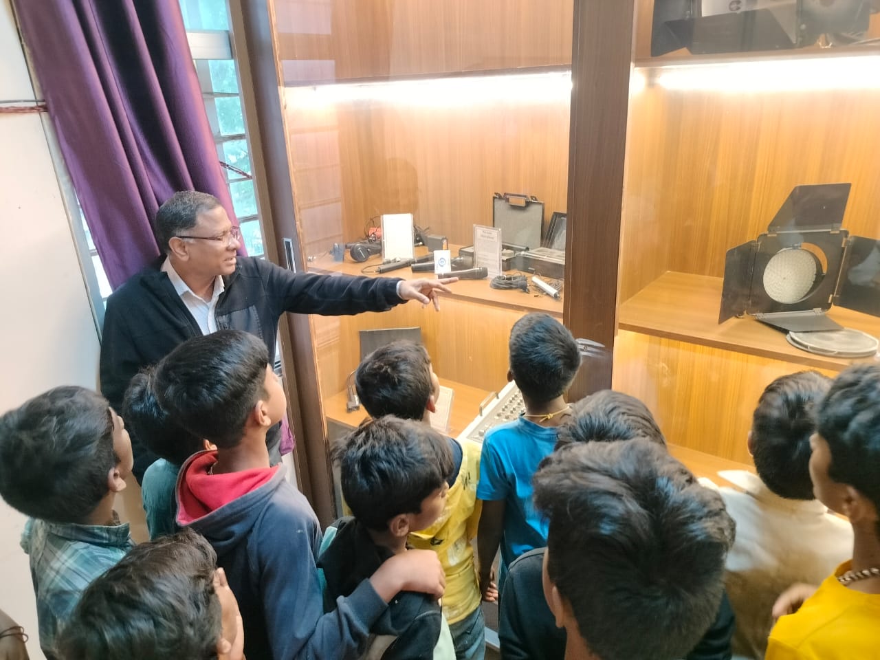 The students of Kaliyuva Mane visited the EMRC Museum on January 15, 2025