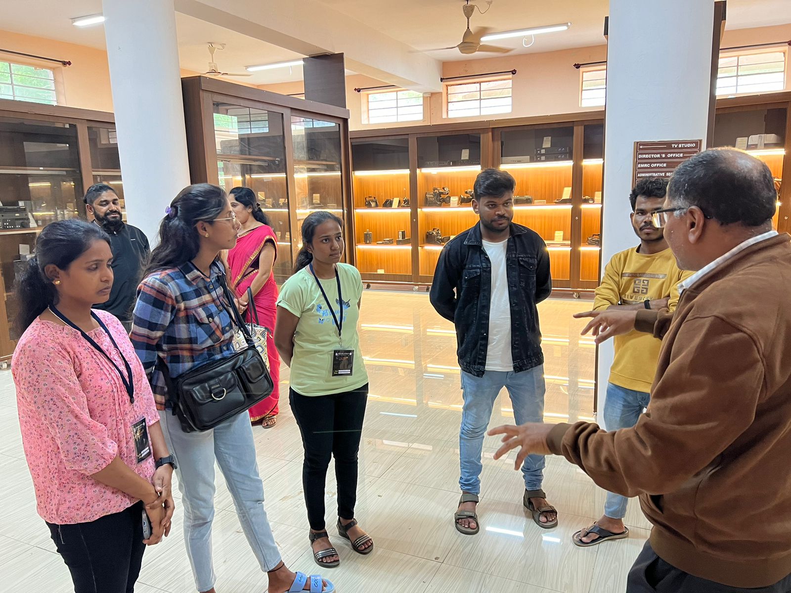 The Students and staff from Sri Siddhartha First Grade College in Tumkur visited EMRC Mysore