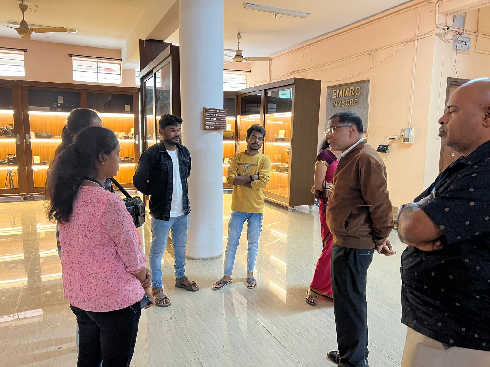 The Students and staff from Sri Siddhartha First Grade College in Tumkur visited EMRC Mysore